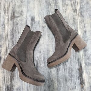 Bueno The Hart heeled leather boot
